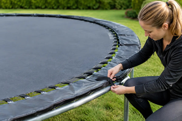 Sådan spænder du trampolindugen korrekt igen