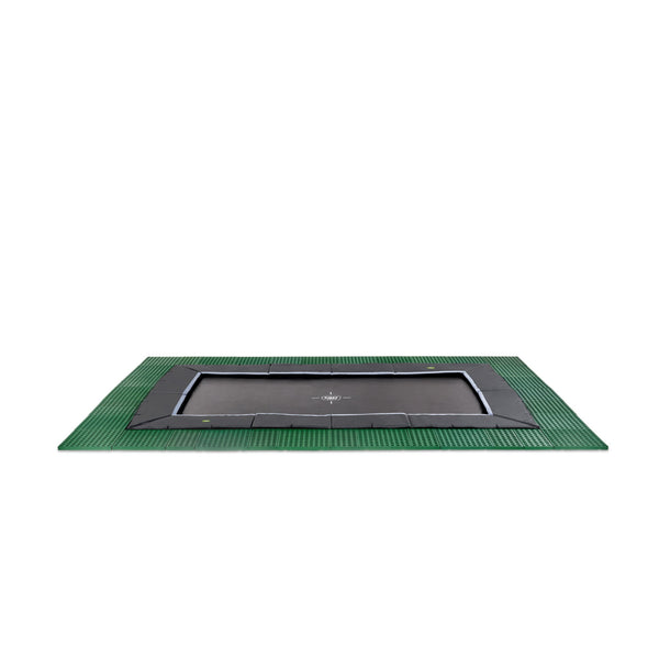 EXIT Dynamic trampolin i jordniveau 244x427cm med Freezone sikkerhedsfliser - sort